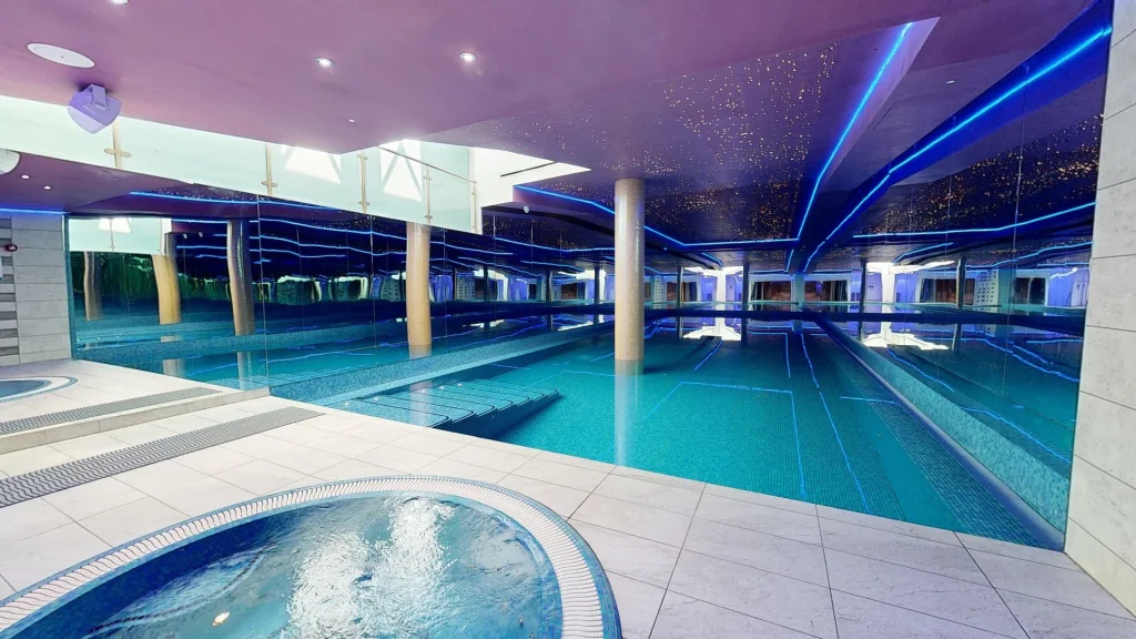 Atrium Hotel Heathrow indoor swimming pool