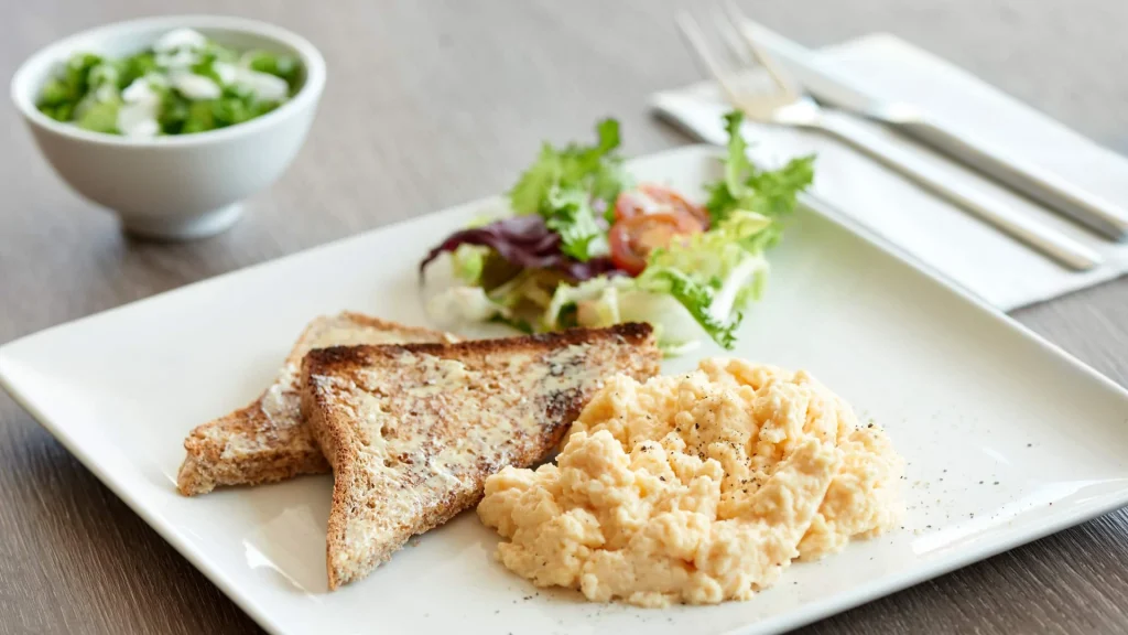 Hyatt Place London Heathrow Airport breakfast and Gallery Kitchen