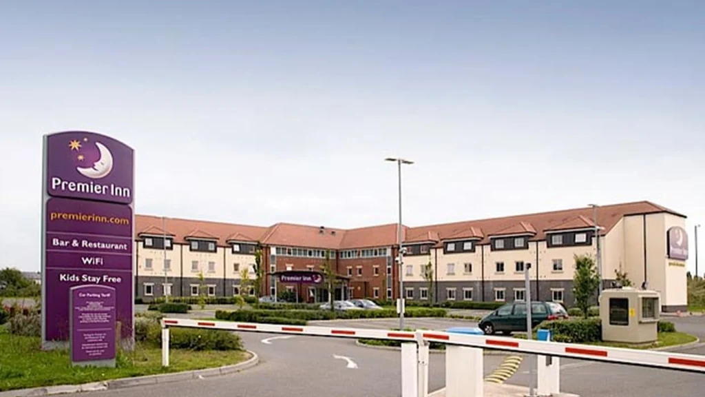 Premier Inn London Heathrow Airport M4 J4 hotel exterior