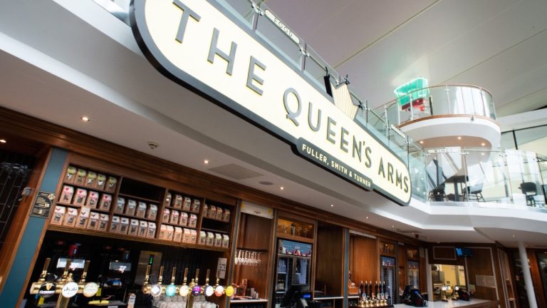 The Queens Arms pub near Heathrow